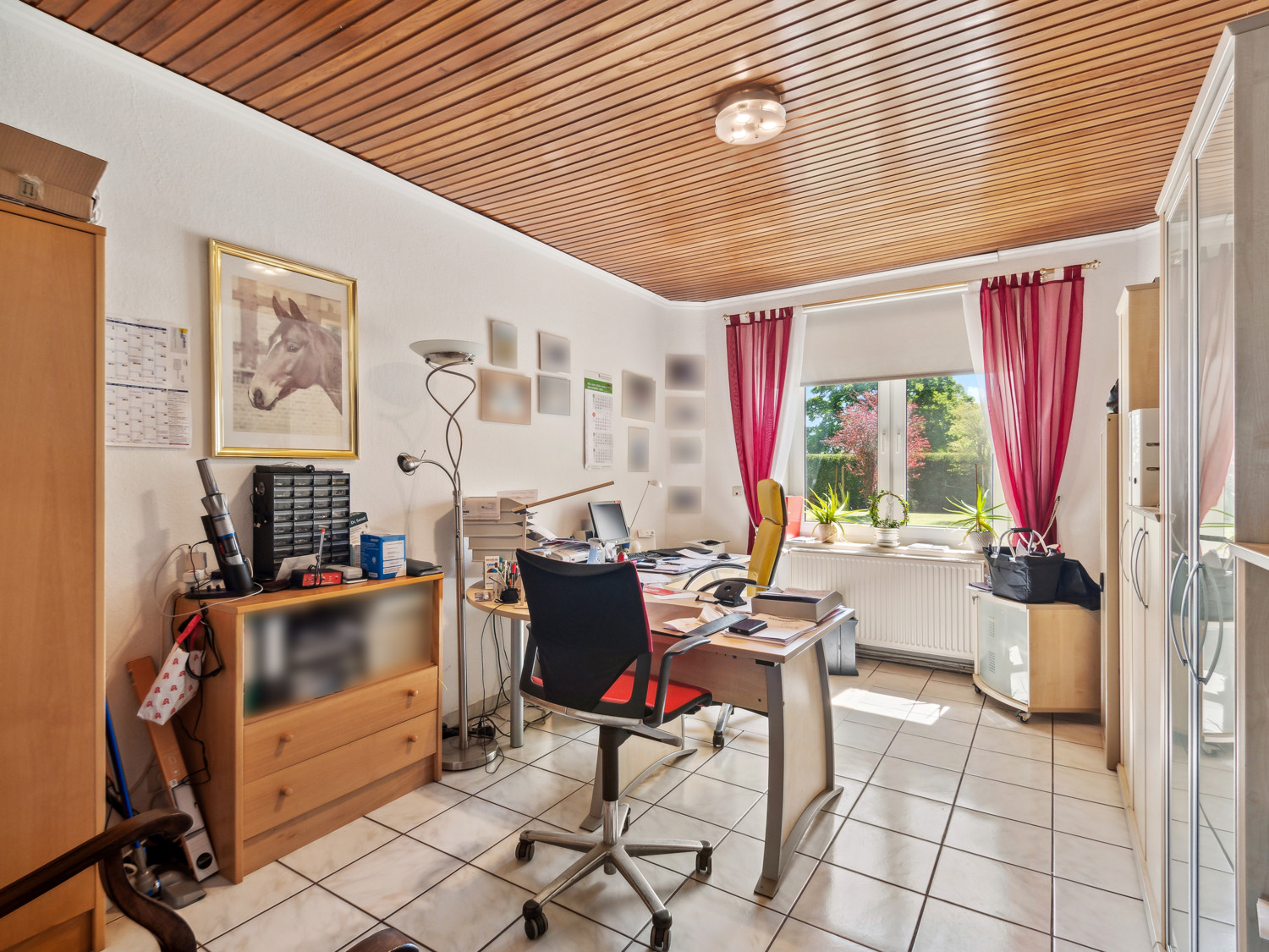 Büro EG
