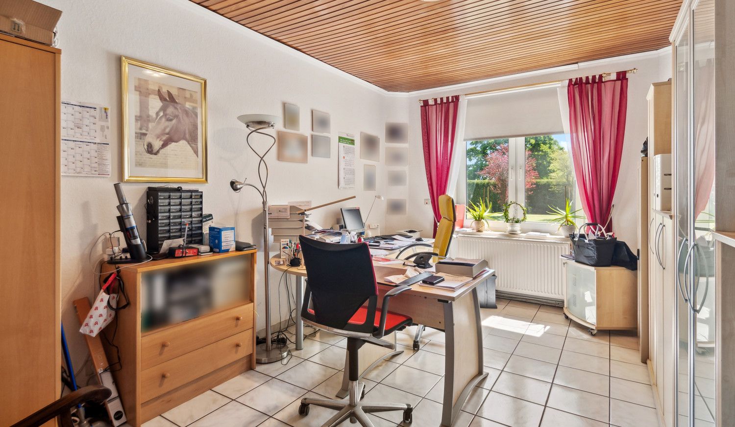 Büro EG