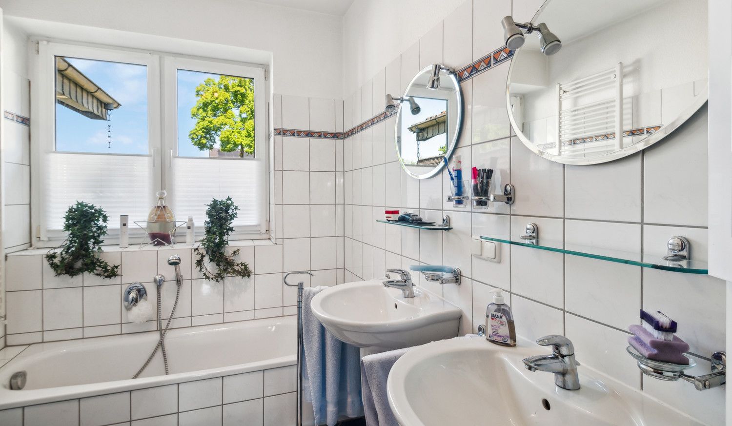 Badezimmer EG