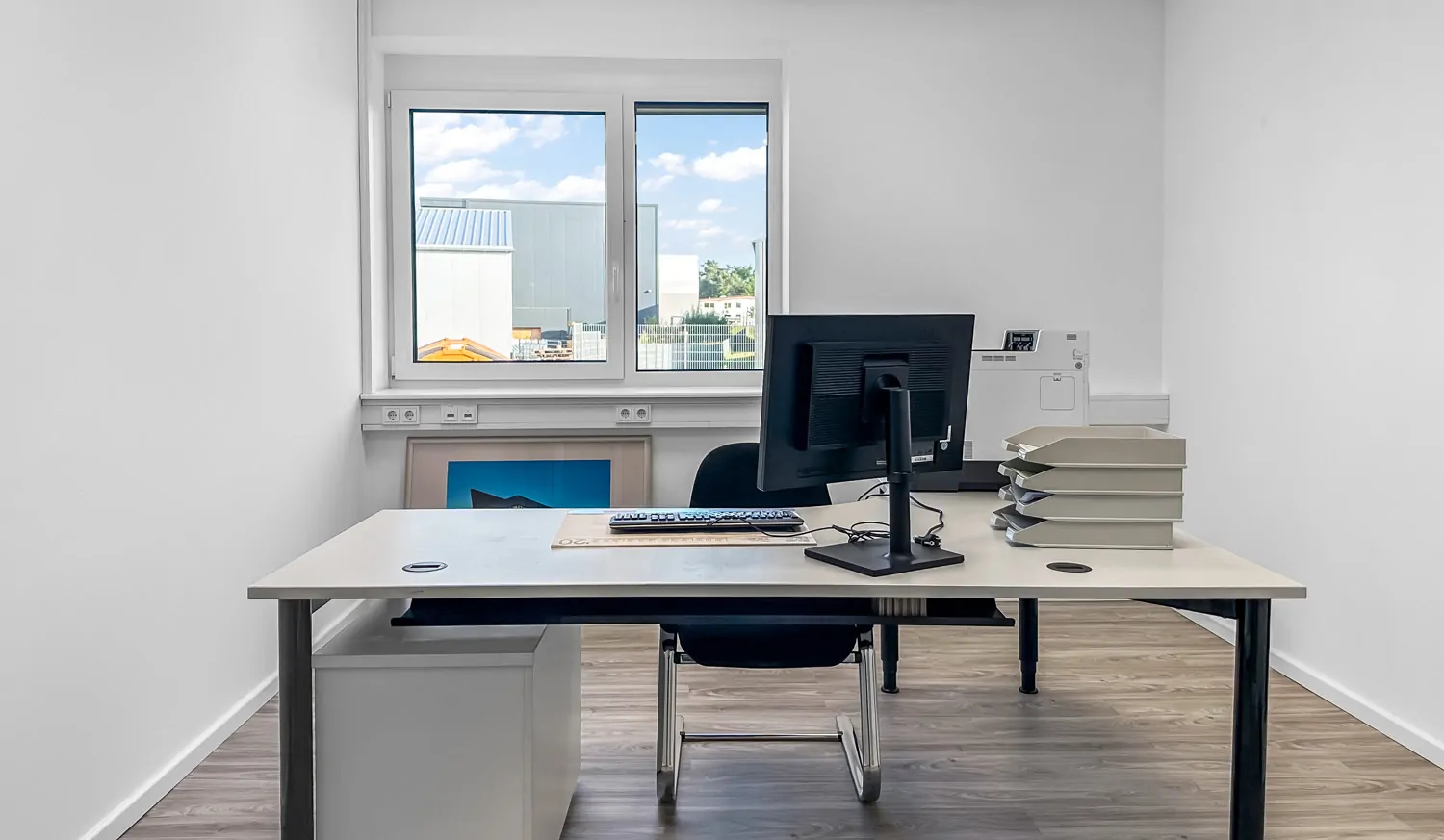 möblierter Büroraum