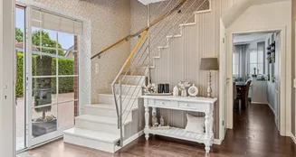 von_poll_real_estate_property_25346047_image_8