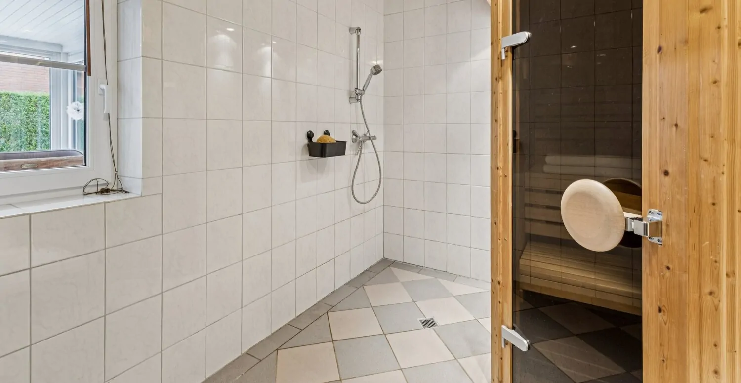 Sauna und Dusche