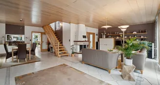 von_poll_real_estate_property_25346066_image_5