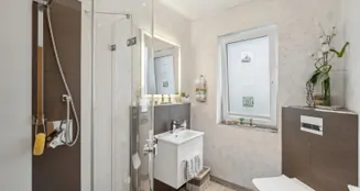 von_poll_real_estate_property_25346066_image_9