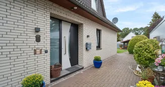 von_poll_real_estate_property_25346066_image_2