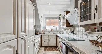 von_poll_real_estate_property_25346063_image_7