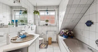 von_poll_real_estate_property_25346063_image_6