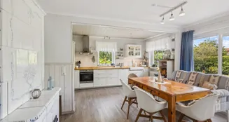 von_poll_real_estate_property_25346052_image_16