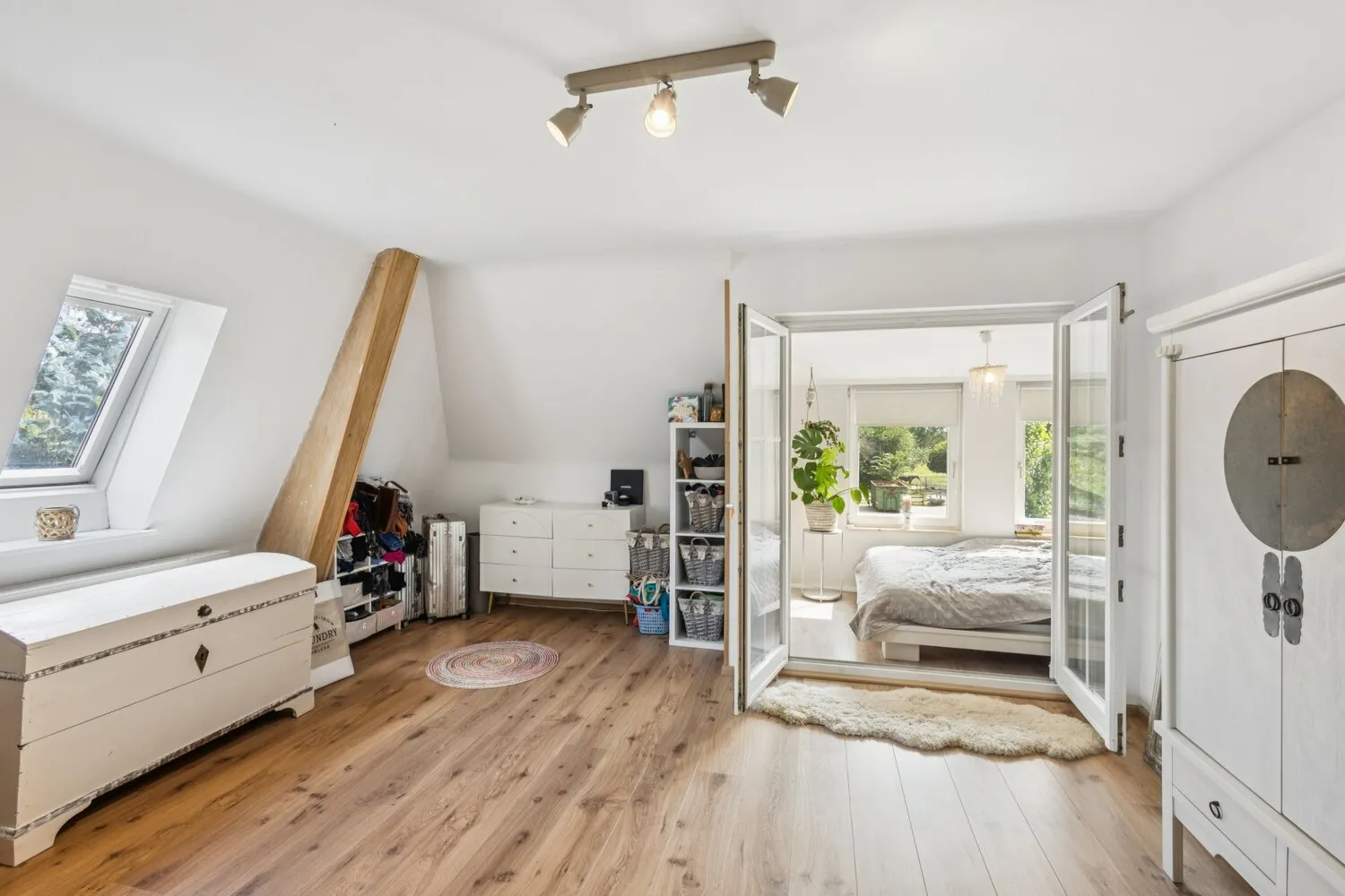 Wohn-/Schlafzimmer OG