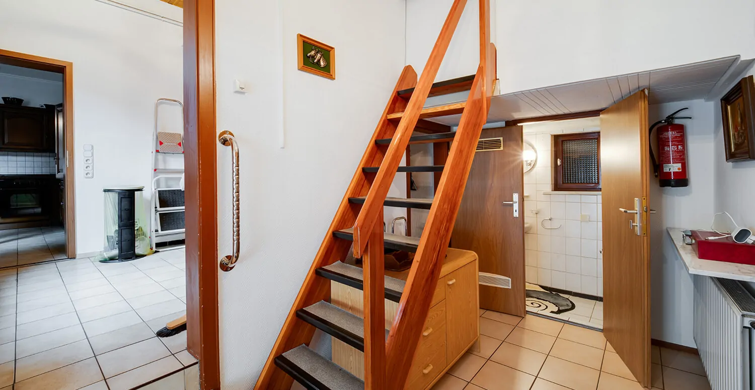 Treppe zum Boden/Werkstatt