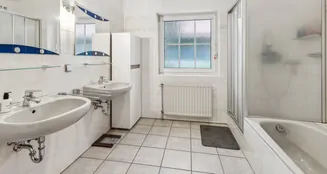 von_poll_real_estate_property_25346055_image_12