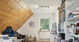 von_poll_real_estate_property_25346055_image_22