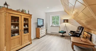 von_poll_real_estate_property_25346055_image_20