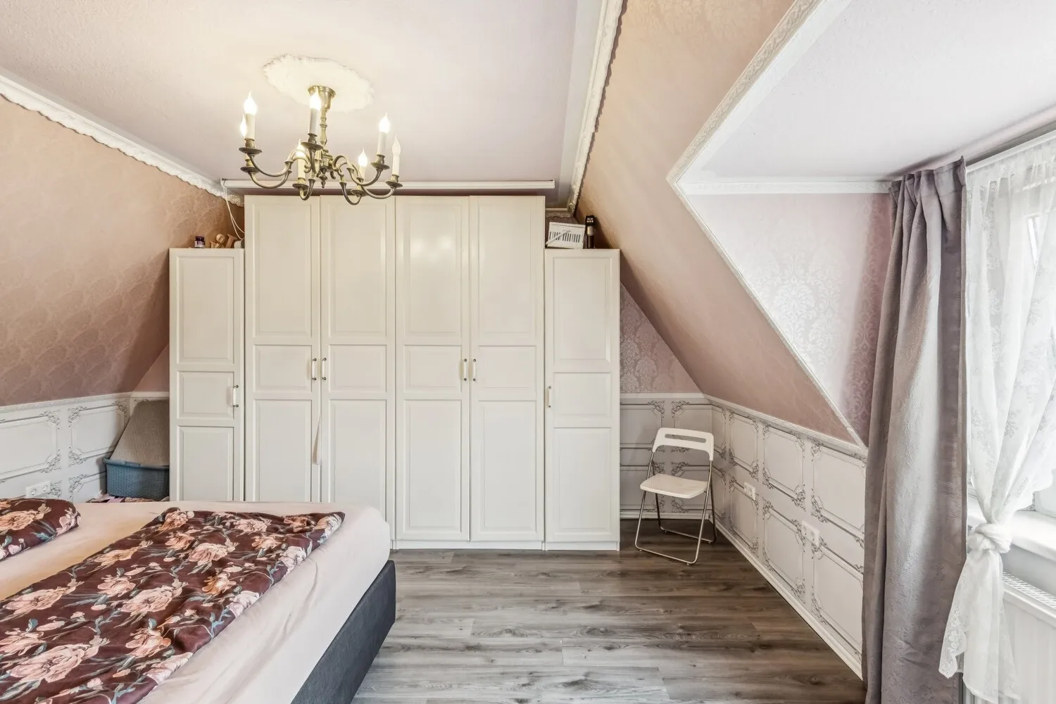 Schlafzimmer OG