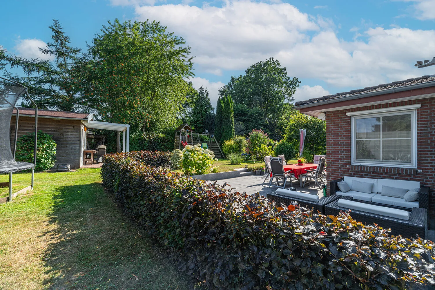 Garten Seitenansicht