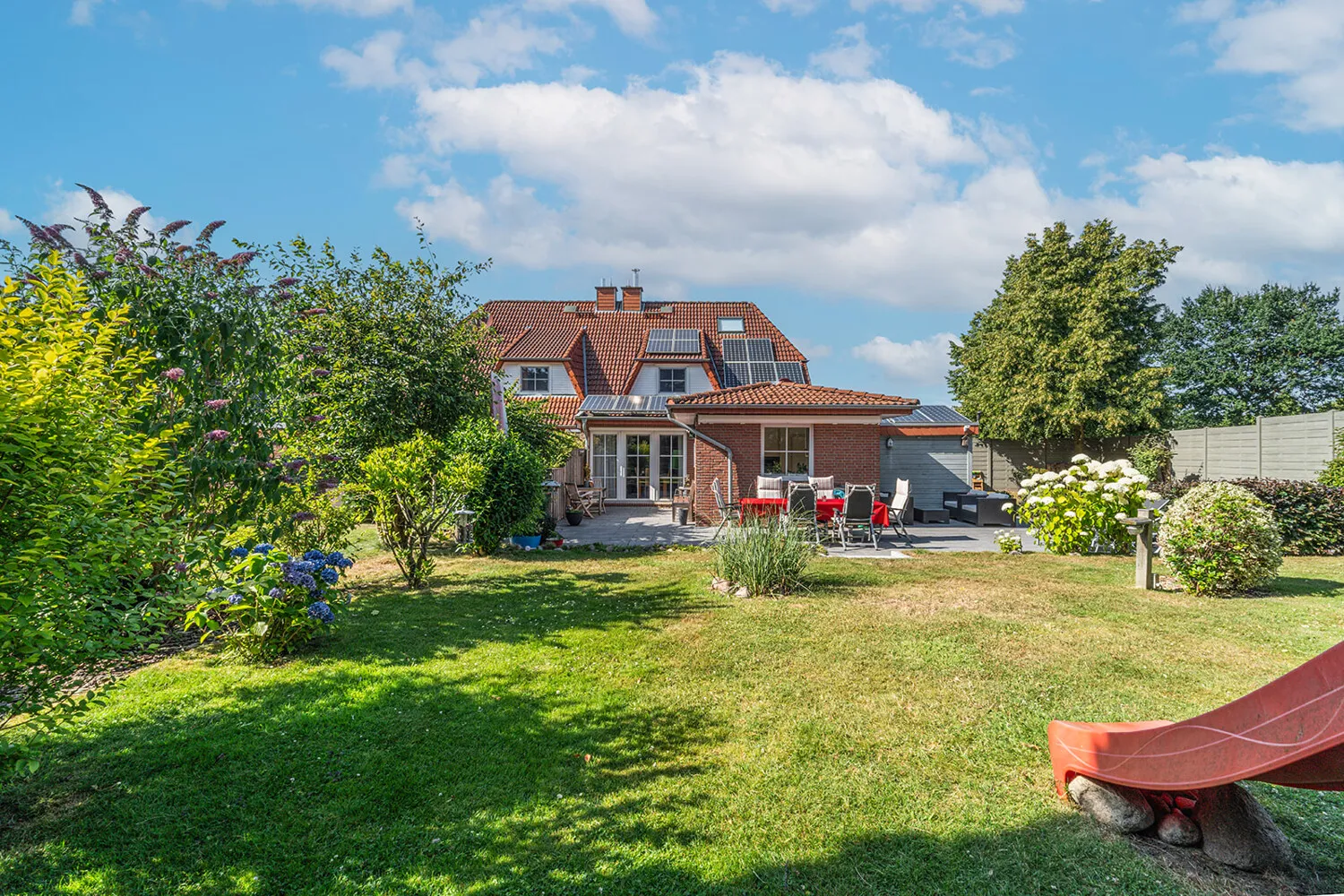 Garten - rückwärtige Ansicht