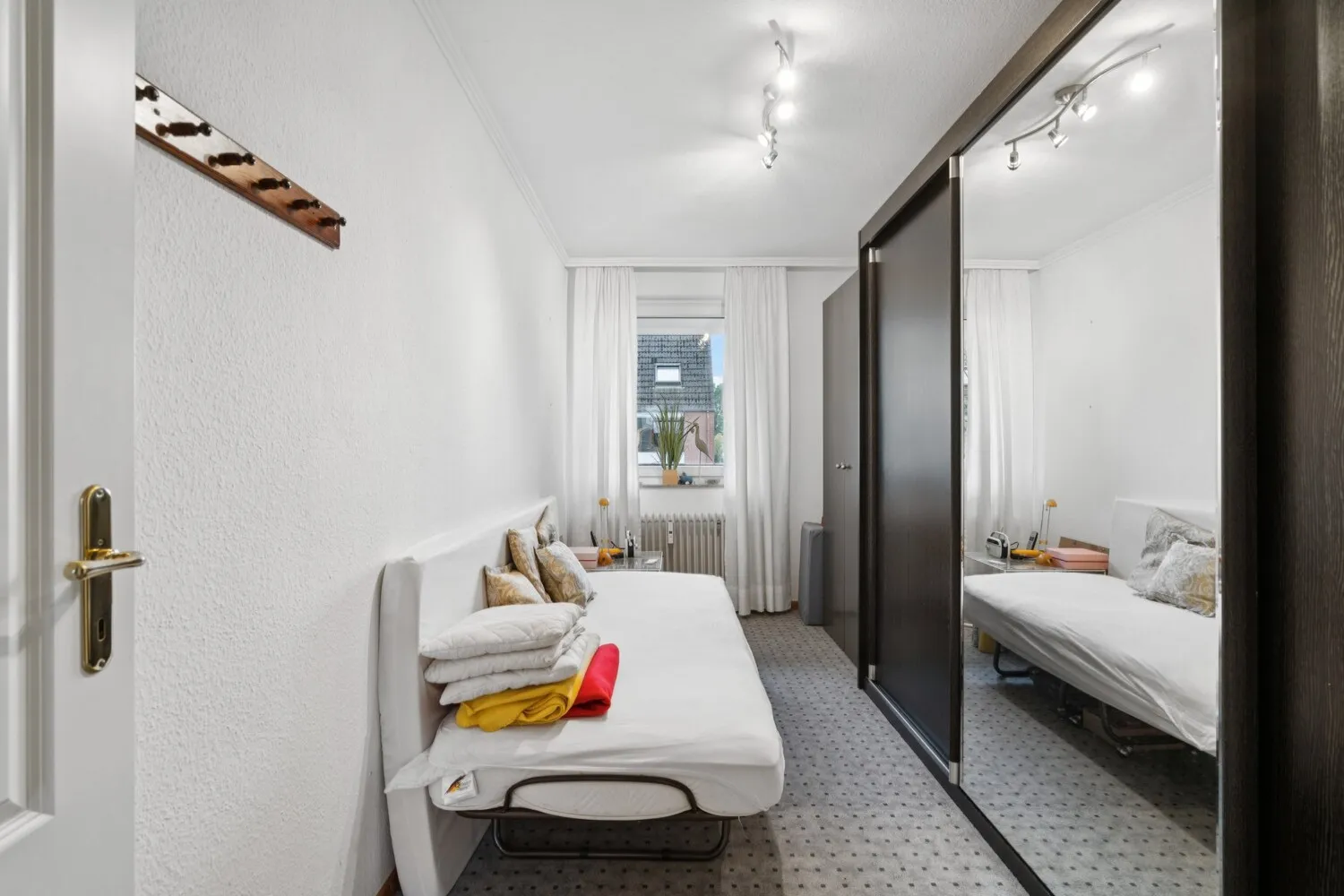 Schlafzimmer/Büro 3 aktuell