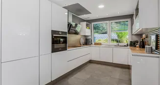 von_poll_real_estate_property_25053116_image_6