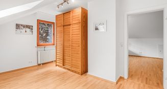 von_poll_real_estate_property_25053059_image_17
