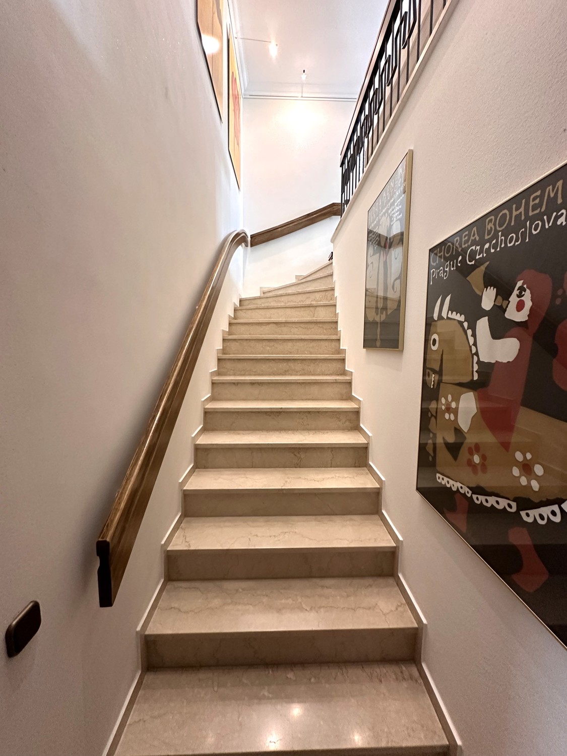 Treppe in das Souterrain