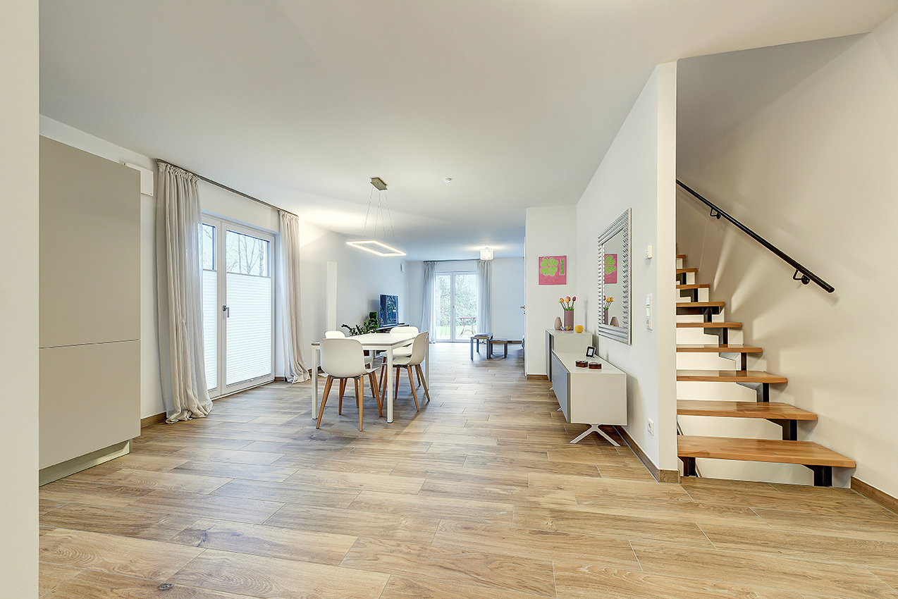 Hochwertige Maisonette-Wohnung mit Garten, 2 Tiefgaragenplätzen und Energieeffizienzklasse A+