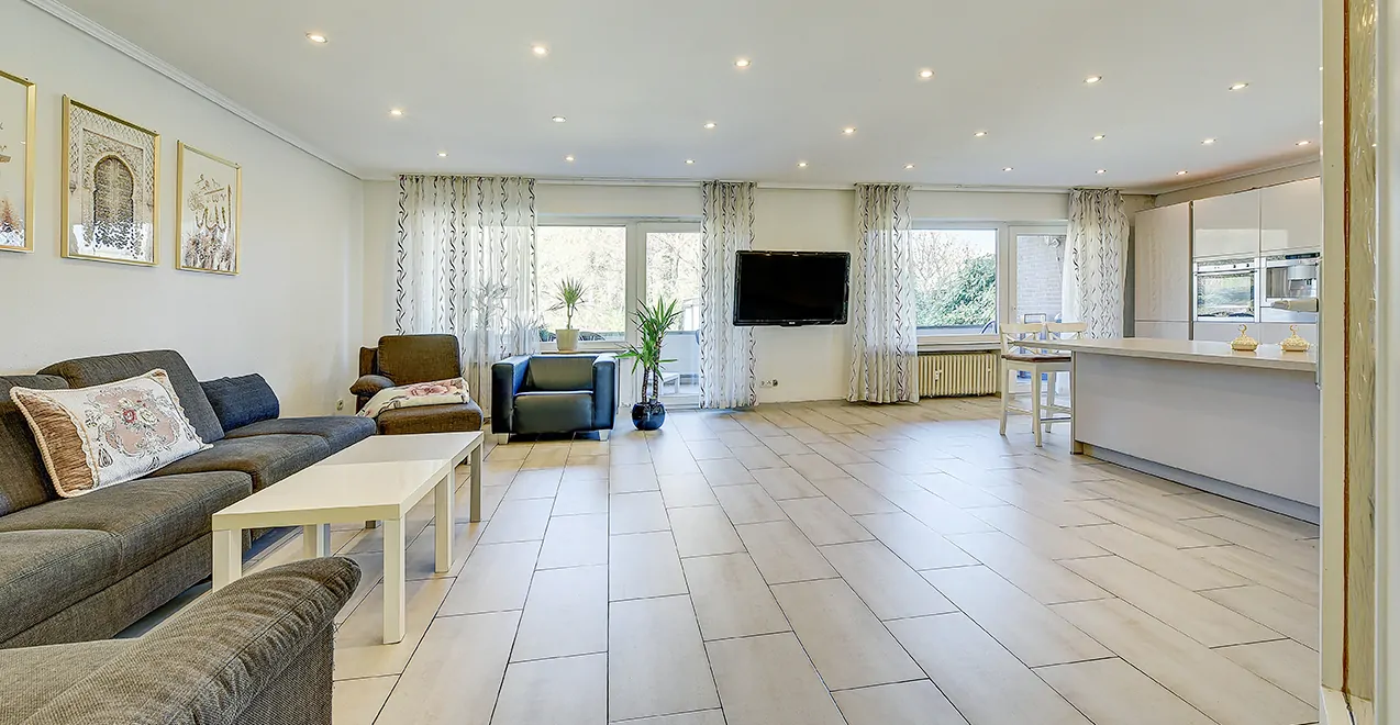 Exklusive 6-Zimmer-Maisonettwohnung im schönen Schwarzbachtal