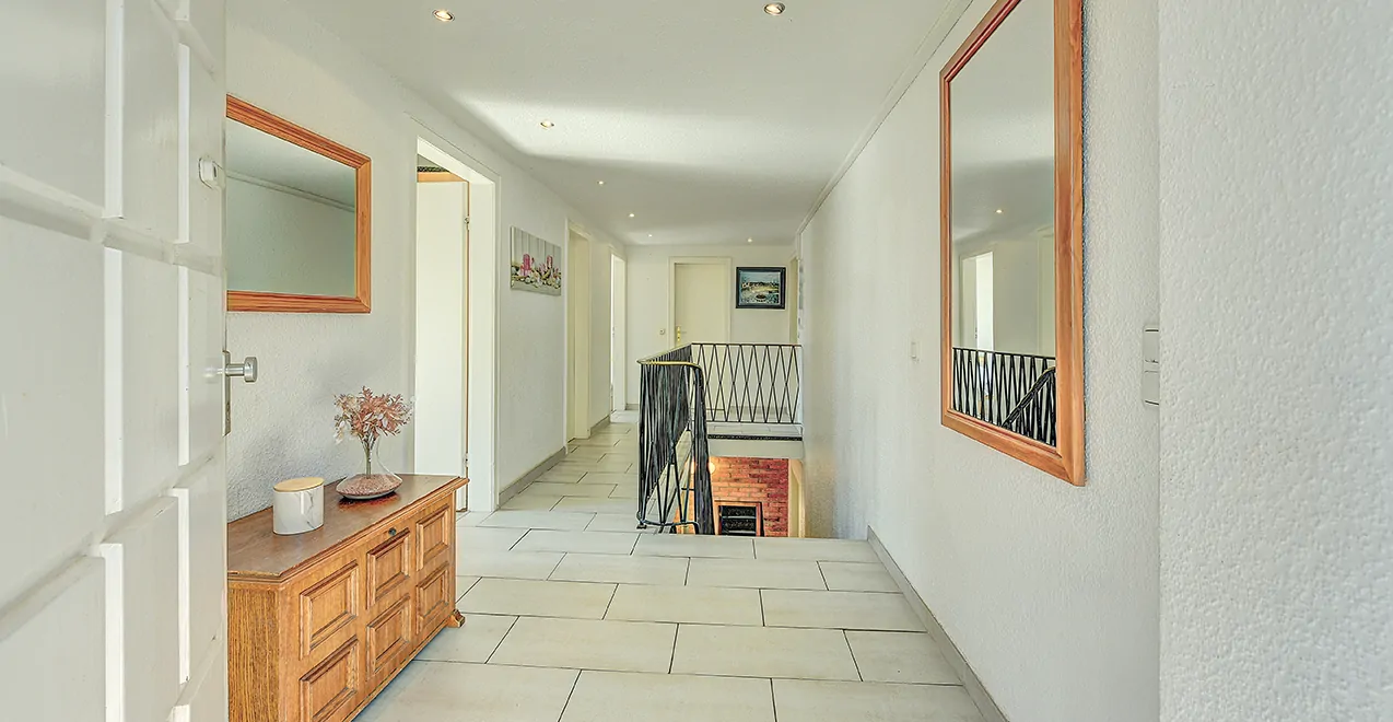 Wohnungseingang + Diele