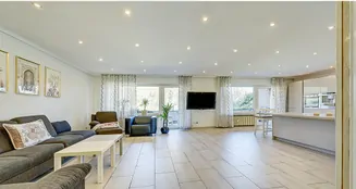 von_poll_real_estate_property_25457008_image_0