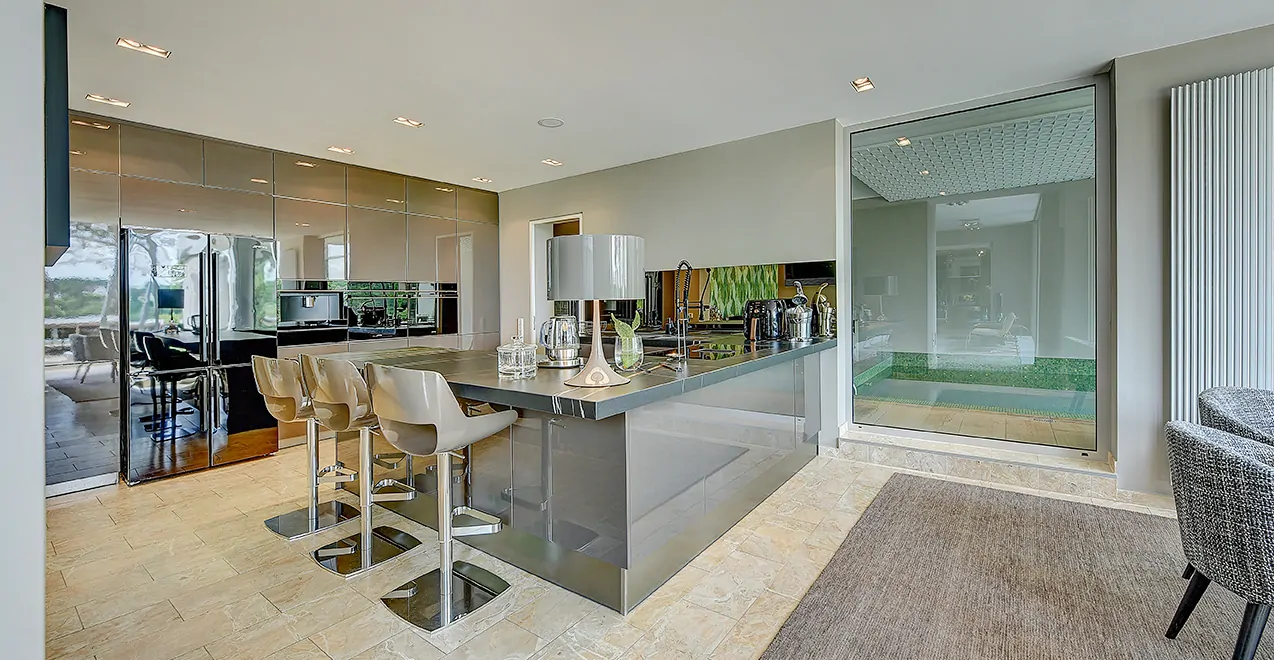 Küche mit Essbereich