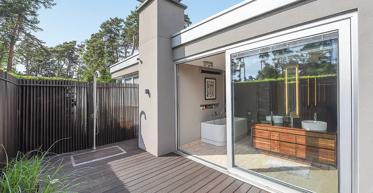 ... mit Außendusche