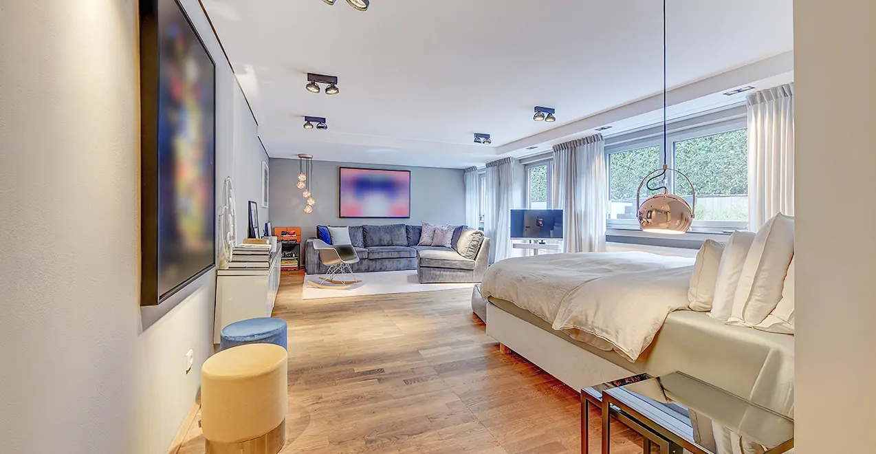 Wohn- / Schlafraum im Untergeschoss