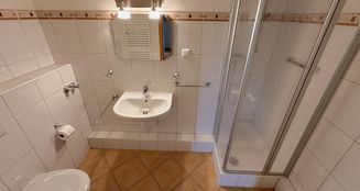 von_poll_real_estate_property_25457015_image_8