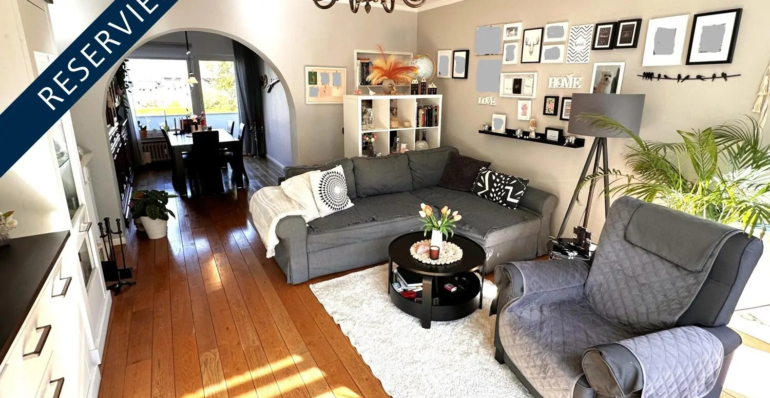 Condominio di 3,5 stanze perfettamente mantenuto in una posizione ricercata