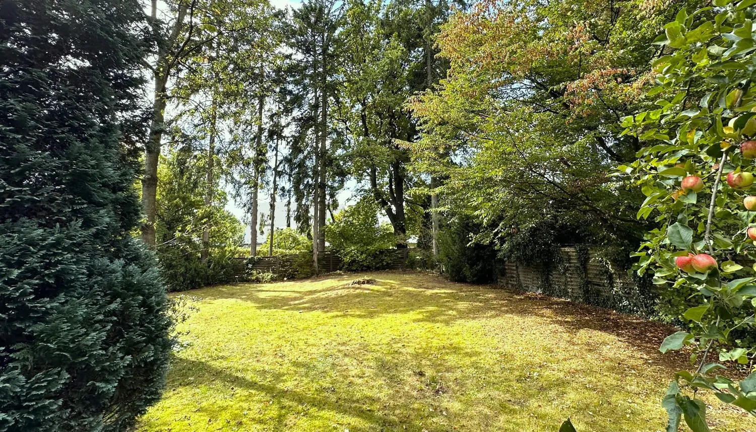 Seltenes Baugrundstück in bester Villenlage von Hösel