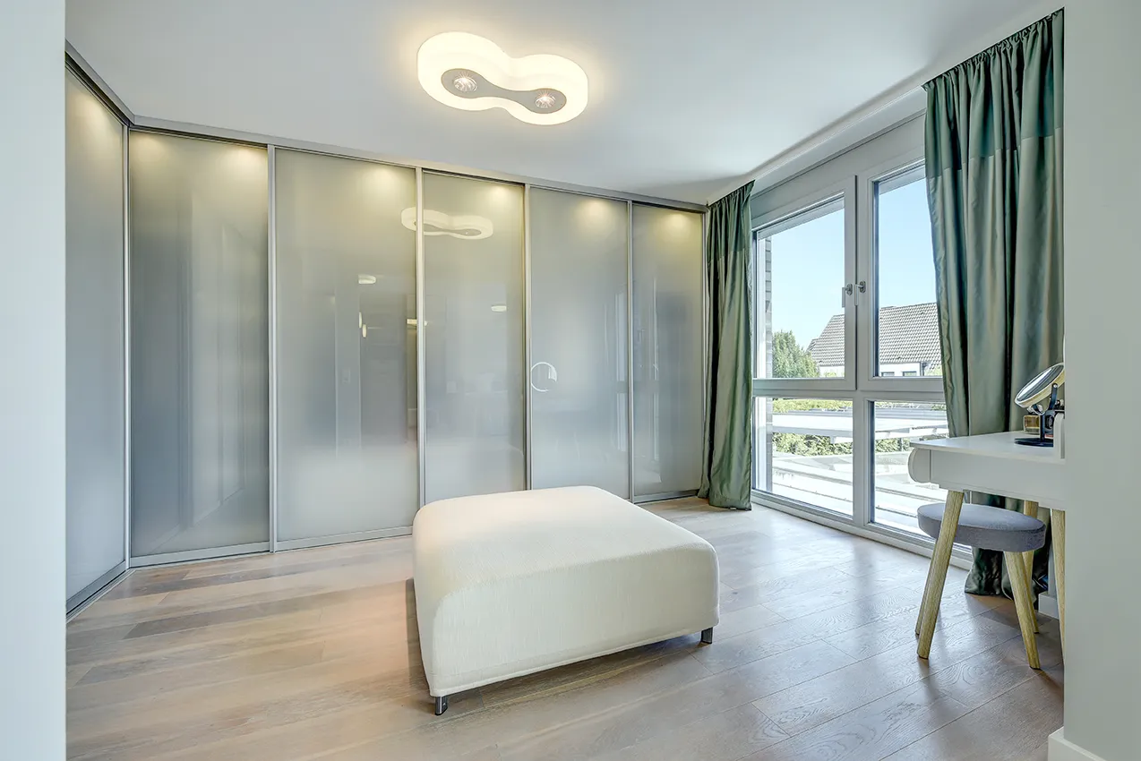 und Ankleidezimmer