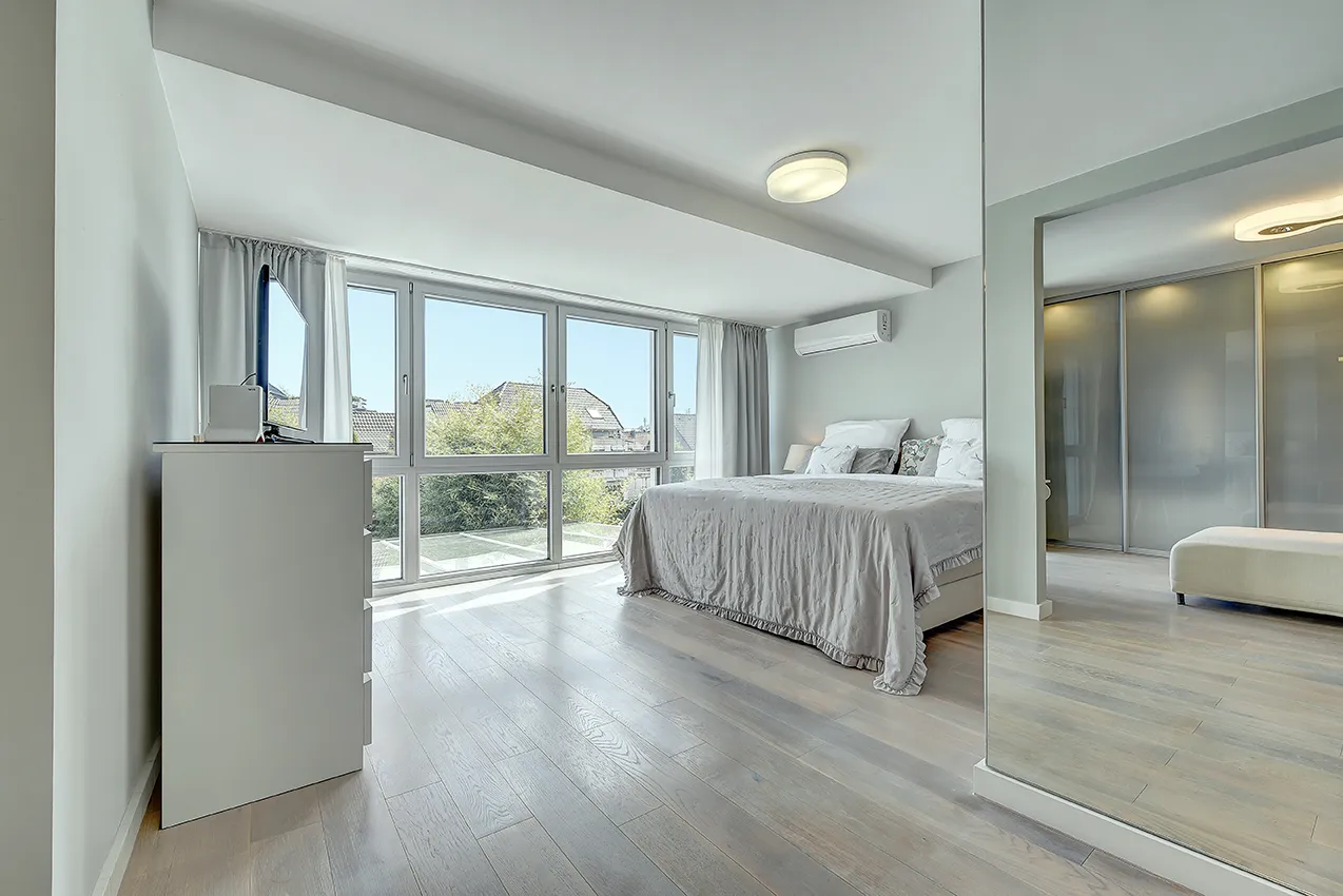 Master Bedroom im Obergeschoss