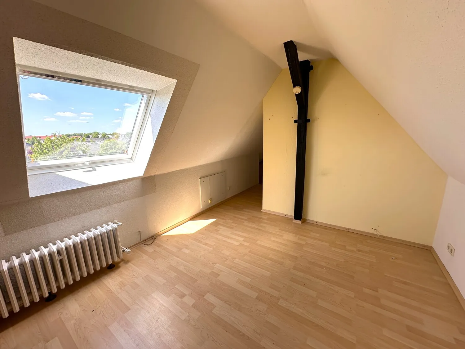 Zimmer im Dachspeicher