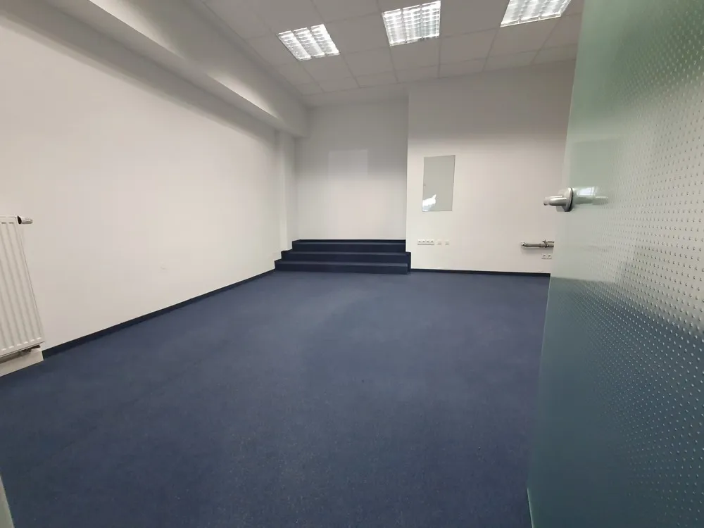 Espaces de bureaux/commerces idéalement situés et accessibles aux personnes à mobilité réduite