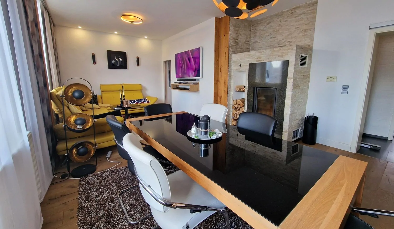 Vollmöblierte Eigentumswohnung mit Gewerbeeinheit - Arbeiten und Wohnen unter einem Dach!