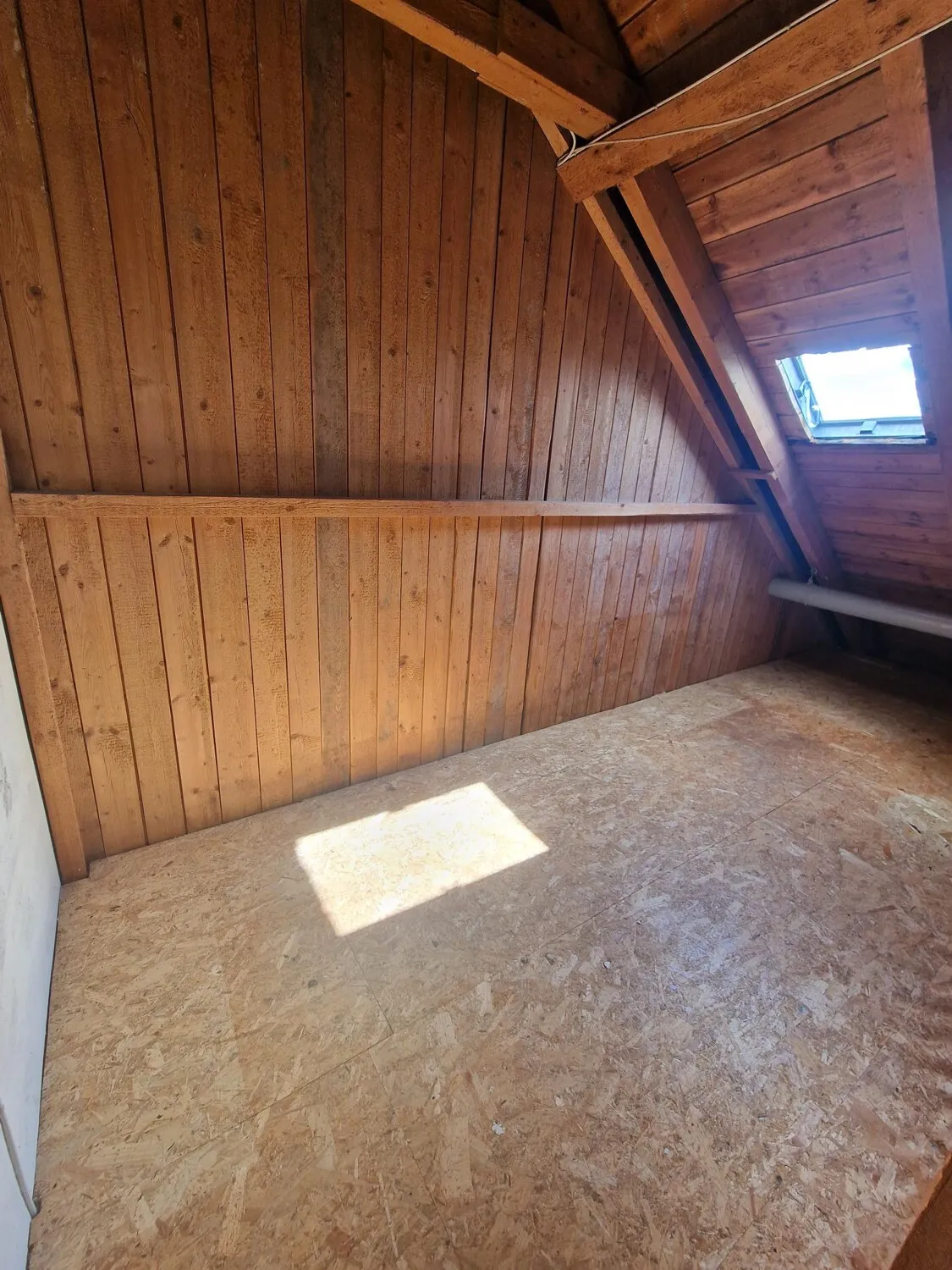 Dachbodenabteil