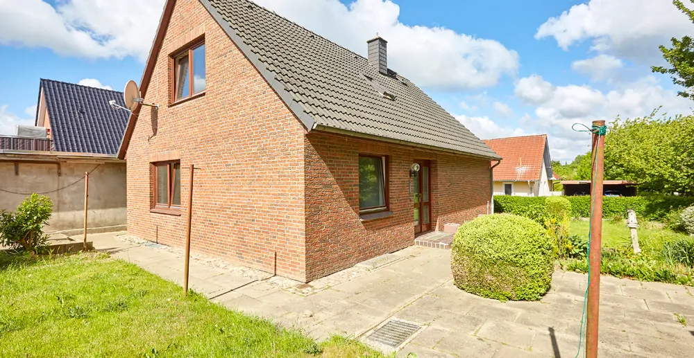 Eingangsbereich mit Terrasse 1