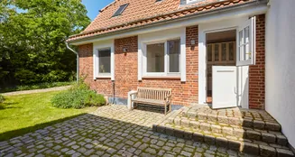 von_poll_real_estate_property_24276007_image_1