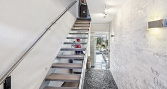 von_poll_real_estate_property_24445007_image_1