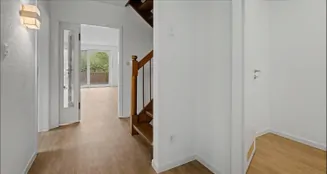 von_poll_real_estate_property_25445006_image_0