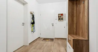 von_poll_real_estate_property_25445013_image_2