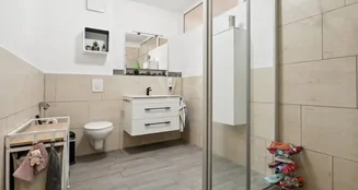 von_poll_real_estate_property_25445013_image_3