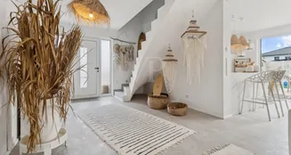 von_poll_real_estate_property_25445011_image_2