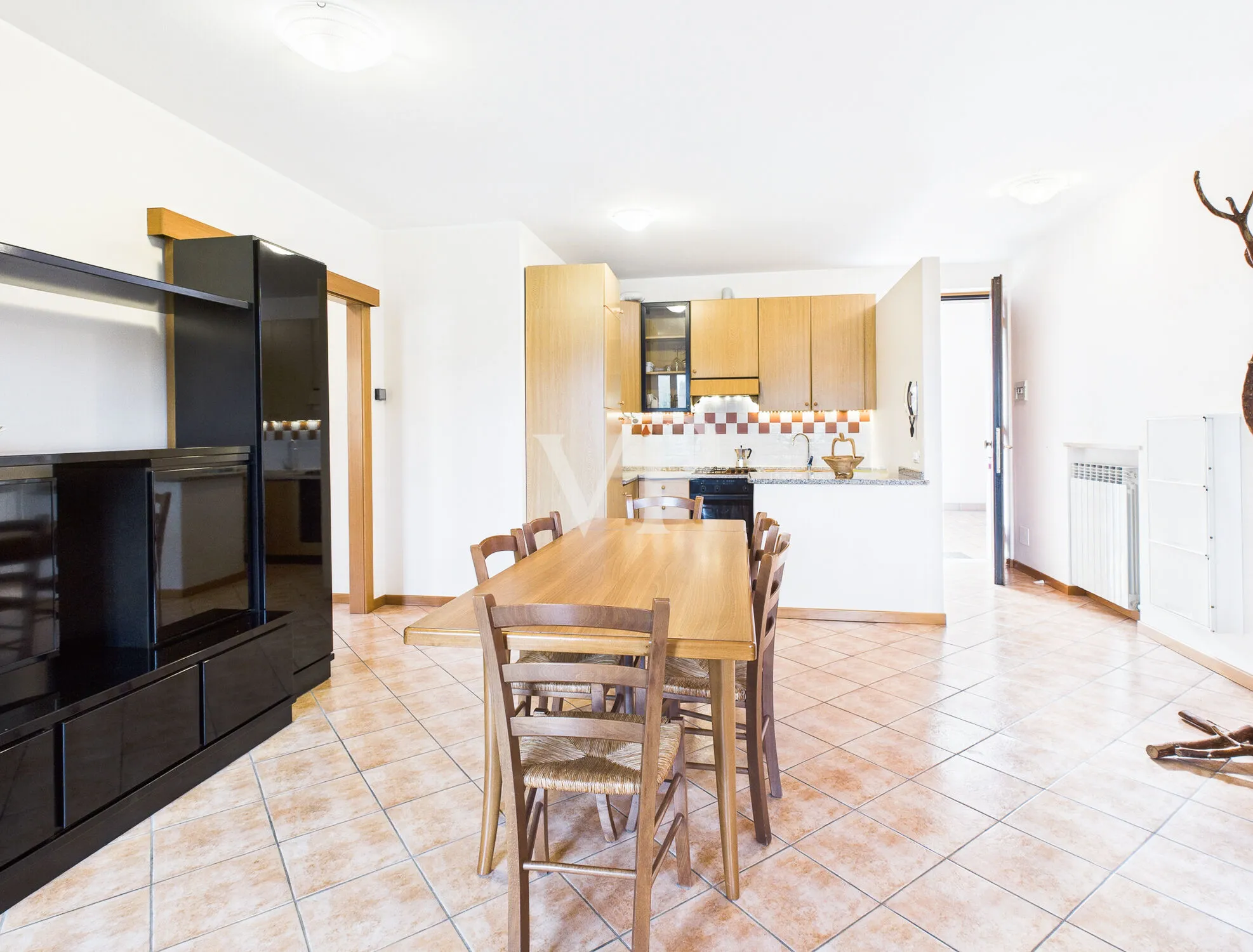 Colà di Lazise - Elegant three-room apartment with pool and panoramic view