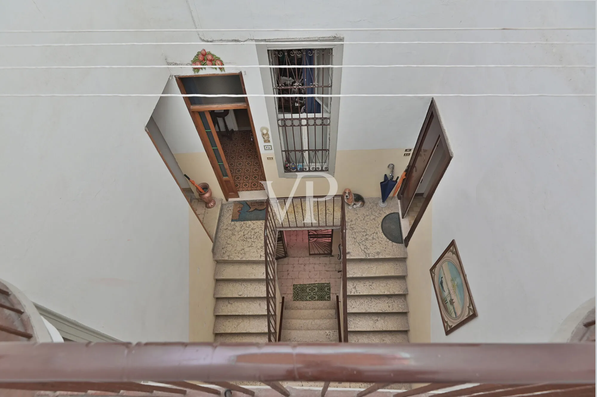 Edificio histórico emblemático en el corazón de Salò