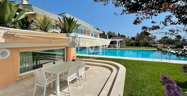 Extern view from south